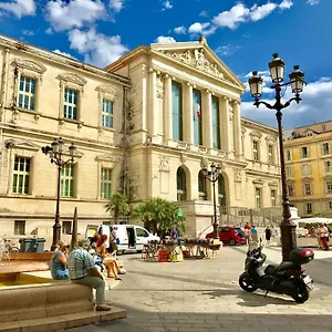 Vieux Palais De Justice Апартаменты